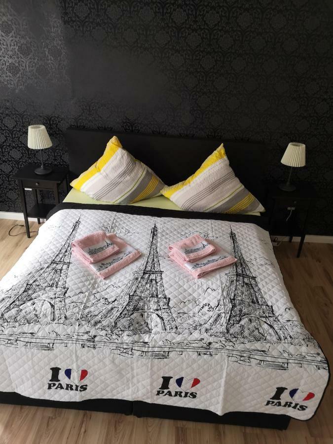 Paris&ny&london